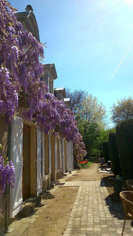 Hotel La Croix De Vernuche Varennes-Vauzelles Exterior foto